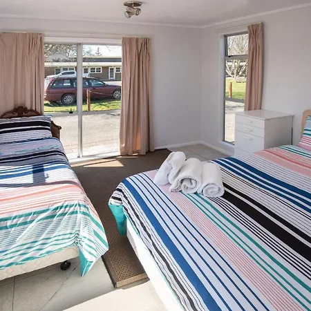 Oasis Motel & Holiday Park Turangi Exterior photo