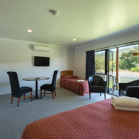 Oasis Motel & Holiday Park Turangi Exterior photo