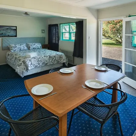 Oasis Motel & Holiday Park Turangi Exterior photo